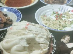 -蓝田九大碗民俗食府(蓝田店)