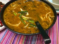 -香巴拉云南餐厅(华莱坞店)