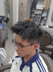 -尤司男士国潮理发馆