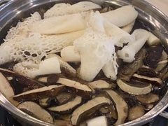 -太婆天府山珍酒楼(亚运村店)