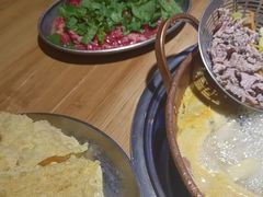 -洱火云南酸菜牛肉火锅(石景山当代商城店)