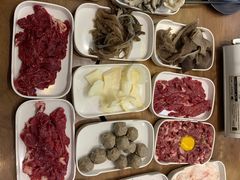 -天成·潮州牛肉脆肉鱼生蚝自助火锅