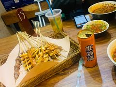 -万记麻辣烫国展总店