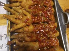 火辣鸡爪-恩你小木屋米酒店(莱山店)