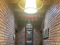 -头上红煨盐鸡·非遗院子餐厅