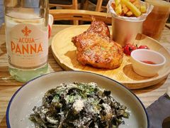 -Common Table · Brunch & Coffee