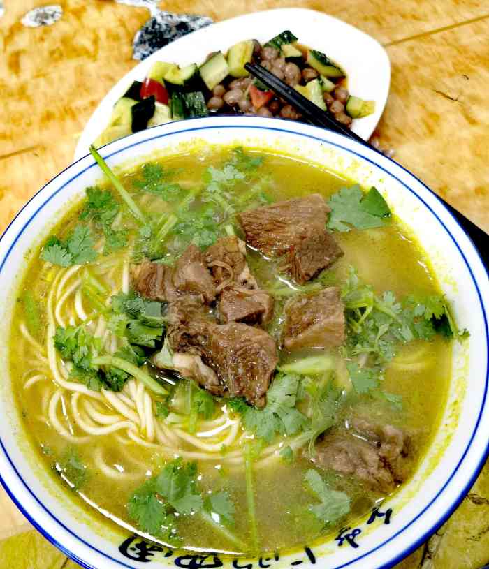 好再来河南牛肉拉面-"[薄荷]环境: 环境不算很好,尤其是二楼.