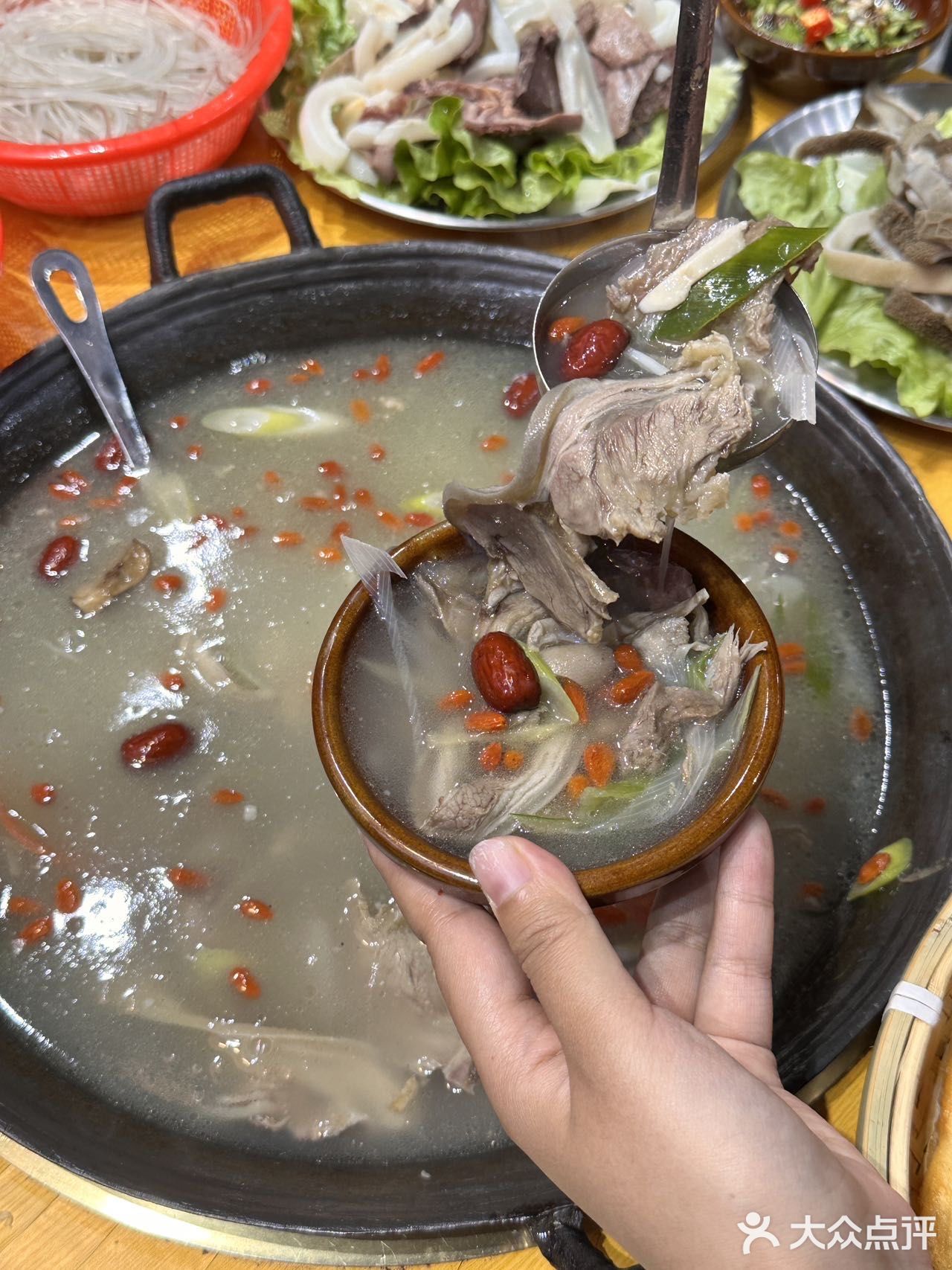 南京炭火羊肉火锅店，入秋必吃！