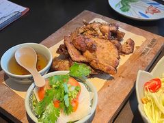 -大头虾越式风味餐厅(光明广场店)