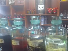 -果松木炭酸菜铜火锅·外婆参鸡汤