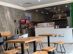 -龙治汉堡(中华城店)