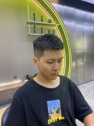 点击看大图 -不迫先生专业男士剪发