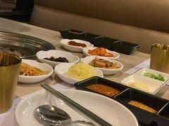小菜拼盘-郑阿姨的家·이모네·韩料&烤肉(武川路店)