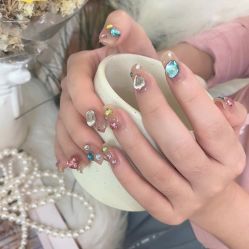 -爱纶美·美甲美睫半永久