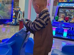 -奎屯友好时尚购物中心