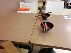 -灵芝妹子海鲜米线(香炉礁山姆店)
