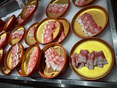 -金马门国际美食百汇(珞喻路店)