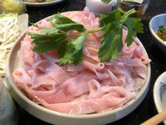 -茅草房·河畔园林火锅