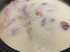 -大匠工房古船木艺术餐厅·猪肚鸡专门店(长白仙岛店)