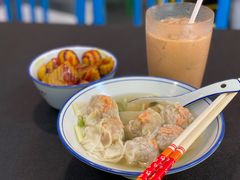 蟹子鲜虾云吞面-左记港食(融科天城店)