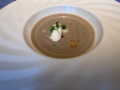 牛肝菌蘑菇浓汤-弦月窗LUNETTE BY AMANDA(复兴路店)