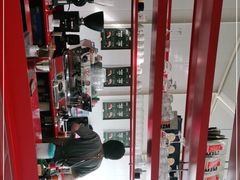 -UNI UNI(环亚凯瑟琳店)