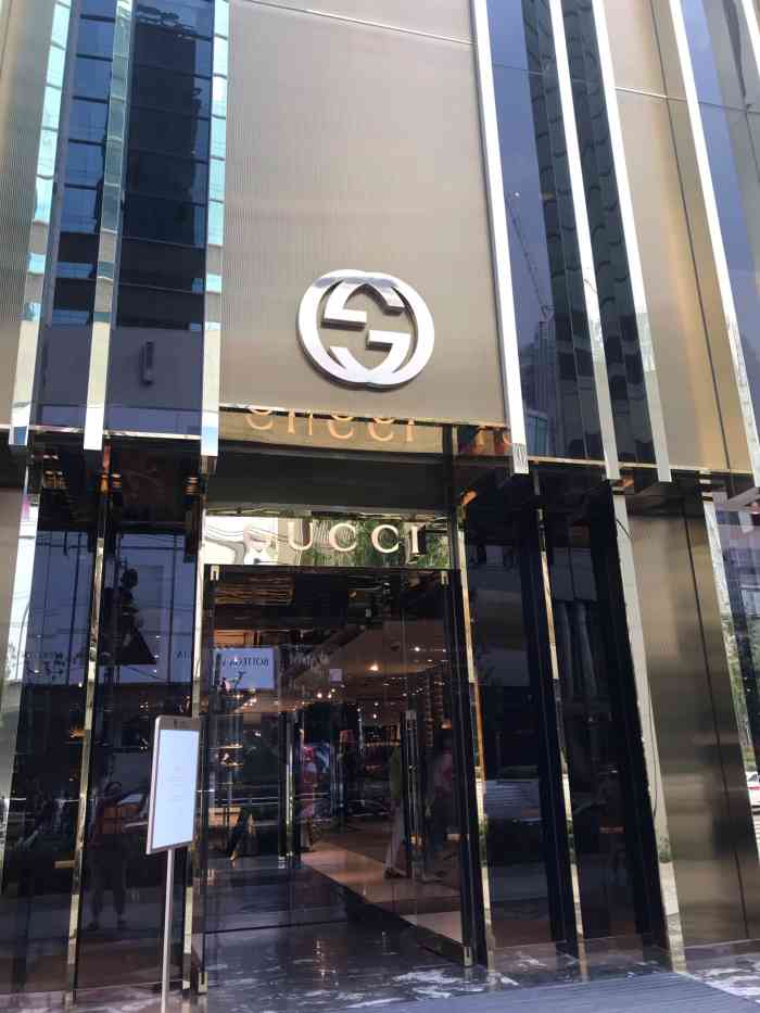 gucci(金鹰国际购物中心店)-"在朋友圈看到柜姐发了一条超值的围巾,就