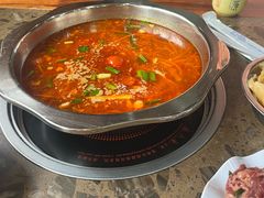 -黄利砖万峰林布依特色酸笋牛肉馆