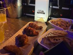 -UP嘻哈酒吧(粉巢店)