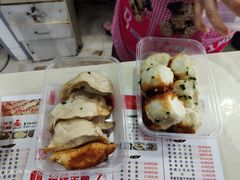 -黄阿姨锅贴大王(万航渡路店)