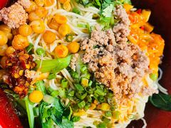 重庆小面-爆炸头阿姨小四川正宗川味小吃(无任何分店)