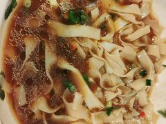 -呷佬·长沙手工米粉(金沙江路店)