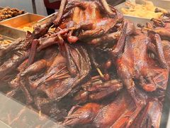 -狗撵鸭(泰山公寓店)