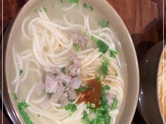 -亮亮面馆(经六路店)