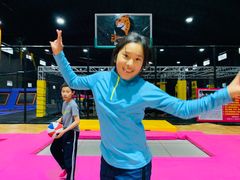-嘿哟动霸CHUA·新潮玩运动娱乐中心·蹦床滑冰团建乐园