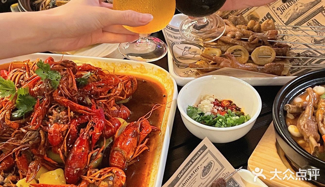 杭州新店🍻运河边的精酿吧喝酒宵夜好去处!