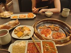 -梨花甄选自助烤肉(小寨原力场店)
