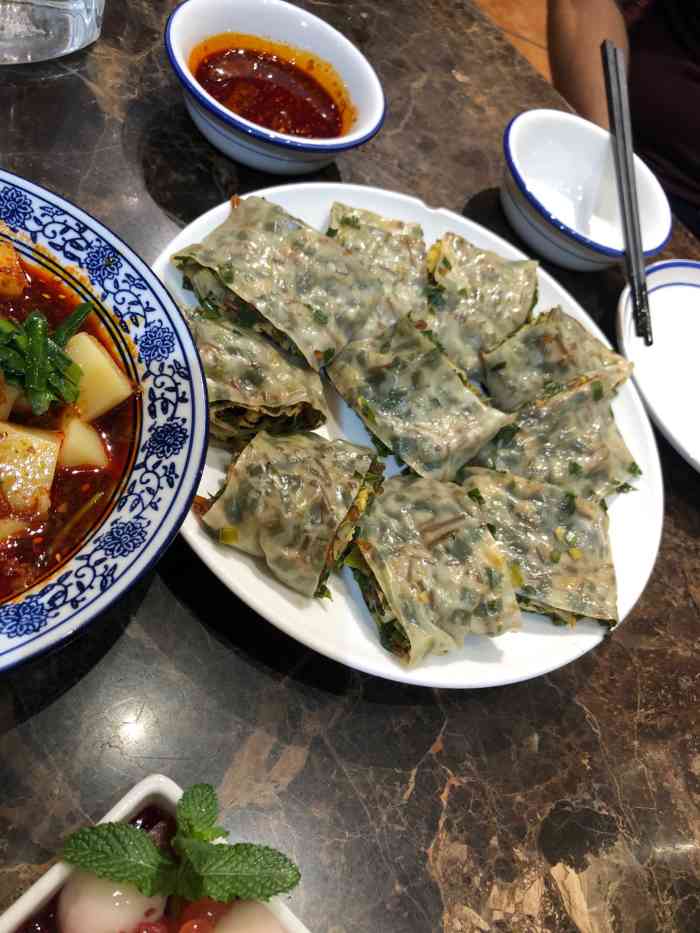 李记搅团(翠华路店)-"朋友来西安玩,想着带他们吃一家陕菜馆,看.