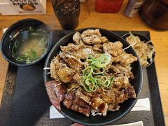 -難波肉劇場