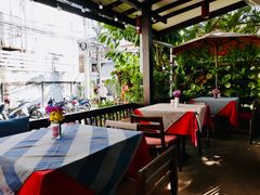 -Dash Teak House