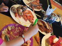 -大中华希尔顿酒店-念自助餐·嗨啤·小龙虾