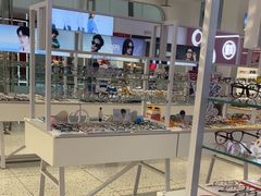 -J-Color眼镜·蔡司·依视路授权店(槐房万达广场店)