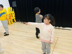 -猴有戏教育戏剧·音乐剧·主持口才·演讲朗诵辩论(环球港华师大校区)