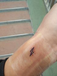 -SNOW TATTOO STUDIO