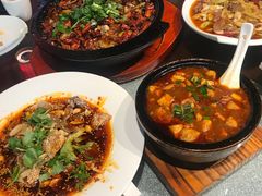 -万重锦·人文川菜馆(骡马市店)