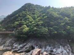 -燕子河大峡谷天坑仙境
