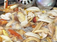 -菌之家·专业纯野生菌火锅·特色炒菌