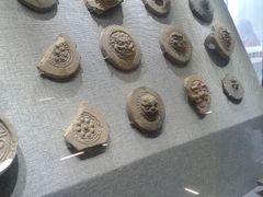 云纹瓦当-龙门石窟