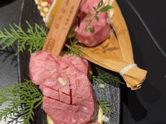 -山川小町·极番烧肉(新地假日广场店)