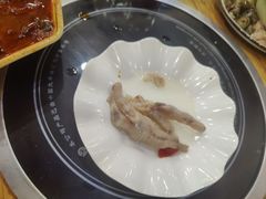 -鱼众不同·鸡公煲·烤全鱼(国顺路店)